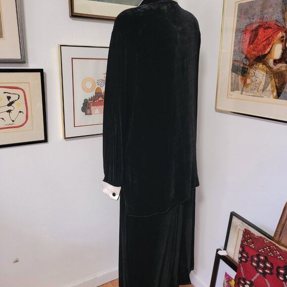 NWT Black Velvet Top and matching Skirt with Ivory Satin Collar Size L - Picture 8 of 9
